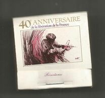 Boite D'allumettes , Pochette, 40 E Anniversaire De La Libération De La France , Résistance , 2 Scans - Luciferdozen