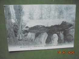 Mettray. La Grotte Des Fees. Dolmen. - Mettray