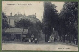 CPA édition Peu Courante - SEINE SAINT DENIS - PIERREFITTE - BOULEVARD DE LA STATION - Belle Animation, Café-Tabac - - Pierrefitte Sur Seine