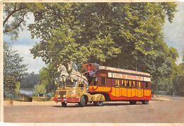 Thème  Automobile   Camion Publicitaire Pour Les Vins Du Postillon  (voir Scan) - Autobus & Pullman