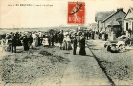 Les Moutiers * La Plage * Fête Cérémonie ? - Les Moutiers-en-Retz