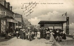 14-SAINT-AUBIN-SUR-MER- LA DIGUE, VENTE DU POISSON A LA CRIEE - Saint Aubin