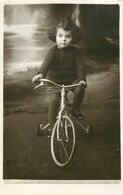 Enfants - Fillettes - Cyclisme - Vélos - Fillette Sur Un Vélo - Carte Photo - état - Abbildungen