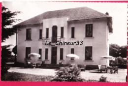 15 - VEILLAS---La Maison Blanche A 2 Km De BORT--Site Touristique----cpsm Pf - Autres & Non Classés