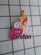 1820 Pin's Pins / Beau Et Rare / THEME : SPORTS / CYCLISME VELO VTT CYCLES PARDON - Cyclisme