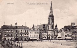 CPA Saarlouis, Markplatz Mit Kathol. Kirche - Kreis Saarlouis