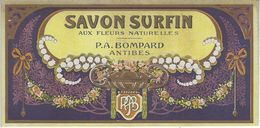 06 ANTIBES ETIQUETTE DE SAVON PUBLICITE SAVON SURFIN PARFUMEUR BOMPARD CHROMOGRAPHIE - Etiquetas