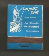 Boite D'allumettes , Pochette, AU PETIT PORT , Les Pierrettes ,ST SULPICE, SUISSE, RENAULT , Ecublens  , 2 Scans - Scatole Di Fiammiferi