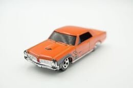 Hot Wheels Mattel 65 Pontiac GTO Orange -  Issued 2003 Scale 1/64 - Matchbox (Lesney)