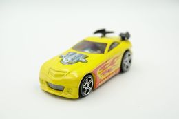 Hot Wheels Mattel Mercy Breaker HWFD-  Issued 2003 Scale 1/64 - Matchbox (Lesney)