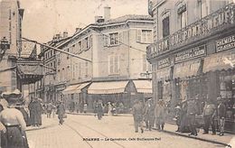 Roanne         42       Le Carrefour. Café Guillaume Tell     (voir Scan) - Roanne