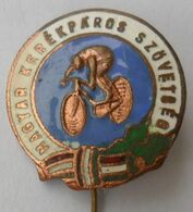 Magyar Kerékpáros Szövetség Hungarian Cycling Federation  PINS BADGES P4/5 - Cyclisme