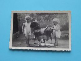 Kinderen Met SPEELGOED Paard > Anno 1948 ( Zie/voir/See SCANS ) 9 X 6 Cm.! - Objets