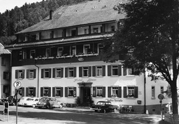Germany Duitsland Hotel Löwen Paul Umber Todtmoos  Bad Schwarzwald Photo Foto VW Kever Oldtimer   M 4038 - Todtmoos