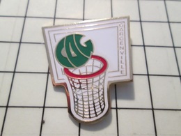 216c Pin's Pins / Beau Et Rare / THEME : SPORTS / BASKET-BALL GARGENVILLE PANIER BALLON - Basketball