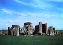 CPSM  Stonehenge Wiltshire  From The South West    Dolmen Menhir - Dolmen & Menhirs