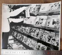 Photo Américaine Kiosque Magazines Marvel, Comics, Reader's Digest Année 1950 - Reproductions