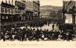 CPA PARIS 2e - Une Manifestation Rue De La Paix (81330) - Manifestazioni