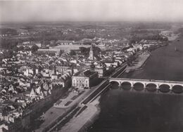 Edit. GABY . Cpsm 10x15. La France Vue Du Ciel. SAUMUR (49) Le Pont Cessart - Saumur