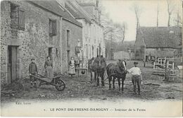 LE PONT Du FRESNE - DAMIGNY: Intérieur De La Ferme - 2  édit. Lucas - Damigny