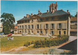 Val  D ' Oise :  CHARS :  Maison De  Repos,  Voiture  Renault 12  Breack - Chars