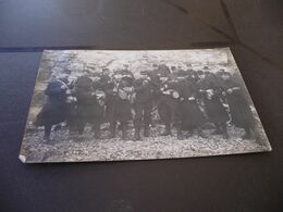 Carte Photo Militaire Militaria Guerre Groupe De Militaires Au Repas - Personnages