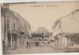 Galan  65   La Rue De La Mairie-Place Animée Et Epicerie Et Café - Galan