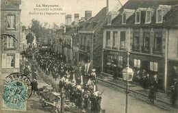 Villaines La Juhel * Festival Du 3 Septembre 1905 * Défilé Fanfare * Commerce JULIEN - Villaines La Juhel