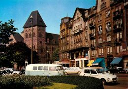 Metz * Automobile Camionette COMBI Volkswagen & CITOREN 2cv * Place De La Gare Et Hôtel Des Postes - Metz