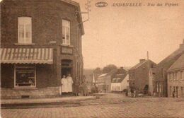 Andenelle   Rue Des Pipiers Bien Animée Rails Du Tram Circulé En 1926 - Andenne