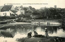 La Turballe * Le Lavoir Et Le Village De Fourbillan Près Trescalan * Laveuses Balnchisseuses Lavandières - La Turballe