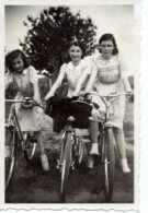 Photo 3 Jeunes à Fille à Vélo,format 6/9 - Anonyme Personen