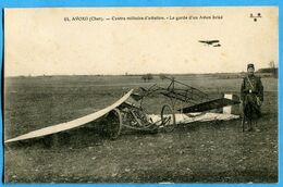 18 - Cher - Avord - Centre Militaire D'Aviation - La Garde D'un Avion Brisè  (N1414) - Avord