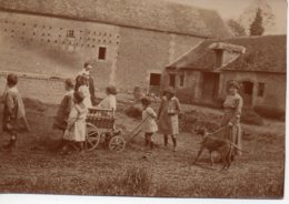 Photo Cour De Ferme Avec Enfants 1918 Format 8/6 - Anonymous Persons