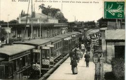 Poissy * La Gare * Arrivée D'un Train Venant De Paris * Ligne Chemin De Fer Ile De France - Poissy