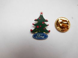 Beau Pin's , Auto Ford , Sapin - Ford