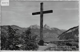 Lauerz - Blick Von Bernerhöhe Gegen Lauerzersee Und Mythen - Wegkreuz - Lauerz