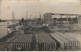 76 - LE GRAND QUEVILLY - Appontement Et Usine (carte Photo) - Le Grand-Quevilly