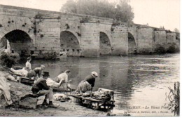 LIMAY  LE VIEUX PONT  AVEC DES LAVANDIERES - Limay