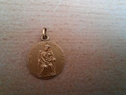 Ancienne Médaille Pendentif Notre-Dame De Buglose Parfait état - Colgantes