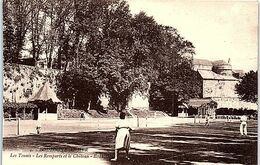 SPORT --  TENNIS -- BOULOGNE Sur MER --  Les Tennis - Les Remparts Et Le Château - Tenis