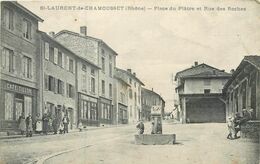 CPA 69 Rhone Saint-Laurent-de-Chamousset Place Du Plâtre Et Rue Des Rcohes Café Tillon Fontaine Serrurerie - Saint-Laurent-de-Chamousset