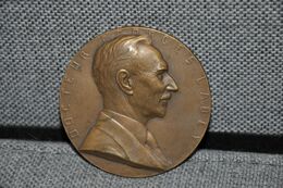 REF MON5 : Ancienne Médaille Bronze Medical Medecine Médecin Docteur Georges Labey 1936 Ch Pillet - Professionnels / De Société