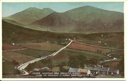 COLOURED POSTCARD - MOURNE MOUNTAINS - NR. NEWCASTLE - CO.DOWN - Down