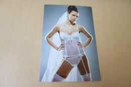 BELLE  FEMME   EN LINGERIE SEXY ......MARIEE ?? - Pin-ups