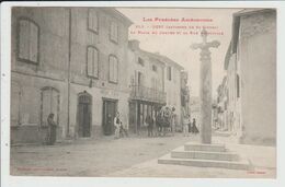 OUST - ARIEGE - LA PLACE DU CENTRE ET LA RUE PRINCIPALE - Oust