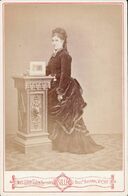 CDV SILLI   NICE  Beau Portrait  Jeune Femme  à Identifier Vintage Albumen Circa 1880 - Anciennes (Av. 1900)