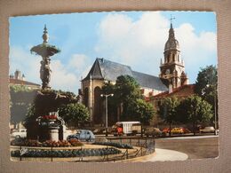 2130  Carte Postale BOURG EN BRESSE EGLISE NOTRE DAME   Voiture Camion  Ancienne  4L 2 Cv   01 Ain - Other & Unclassified