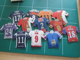 MAG2020 / LOT DE 8 Magnets MAILLOTS FOOTBALL DONT PITCH PASQUIER - Deportes