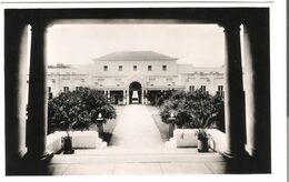 Victoria Falls Hotel - View Of The Courtyard V. 1910 (4470) - Zimbabwe